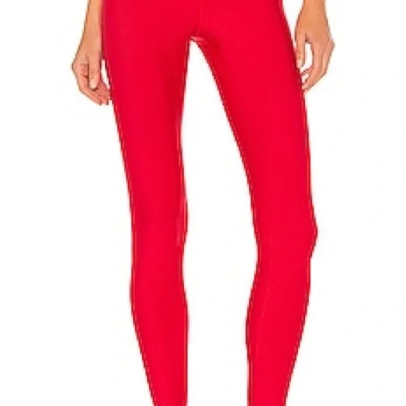 Alo High-Waist Airlift Legging in Scarlet - Picture 4 of 8
